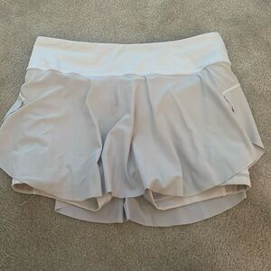 white lululemon skirt quick pace size 4